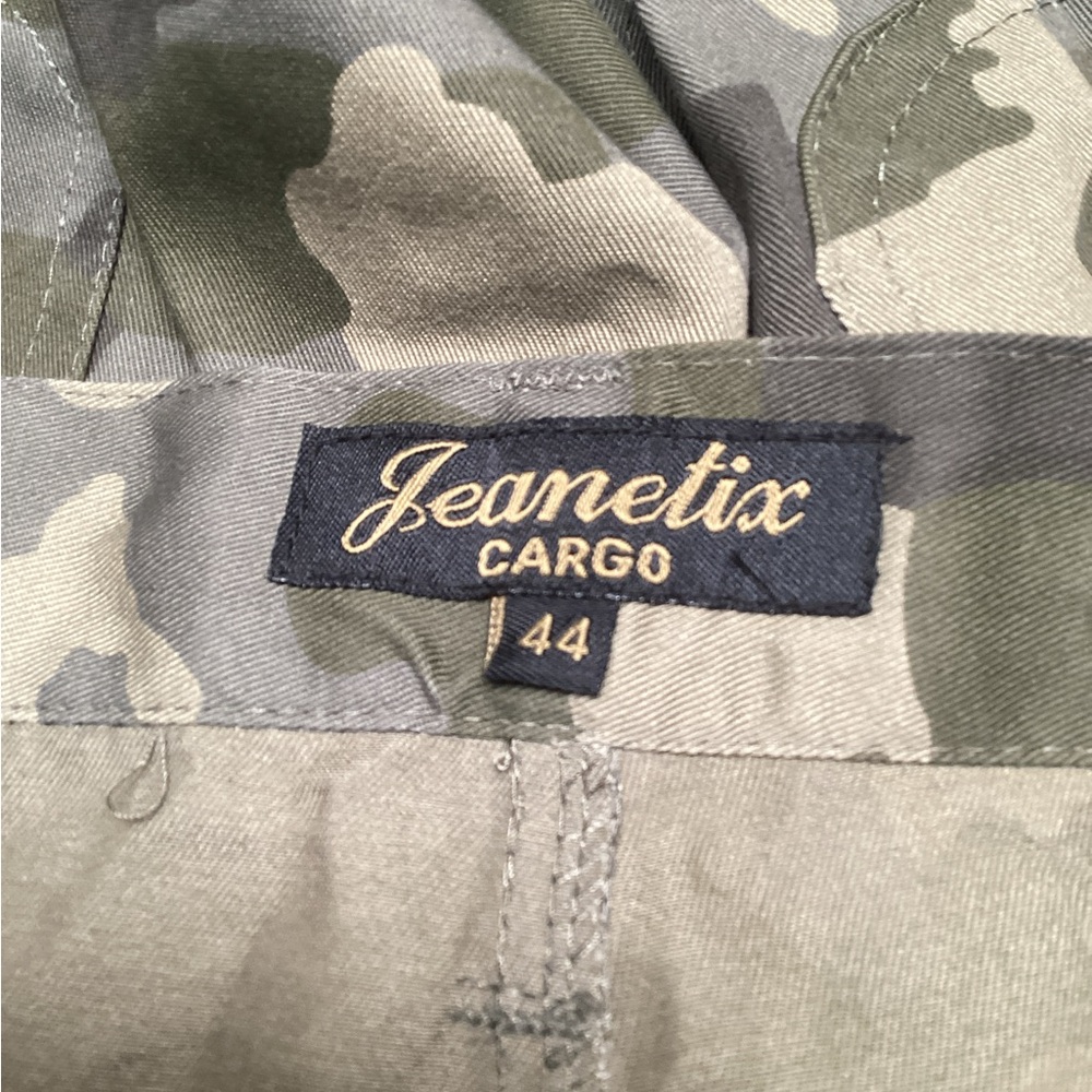 Jeanetix mens camouflage cargo pants, size W44/L33 inches - Picture 6 of 11